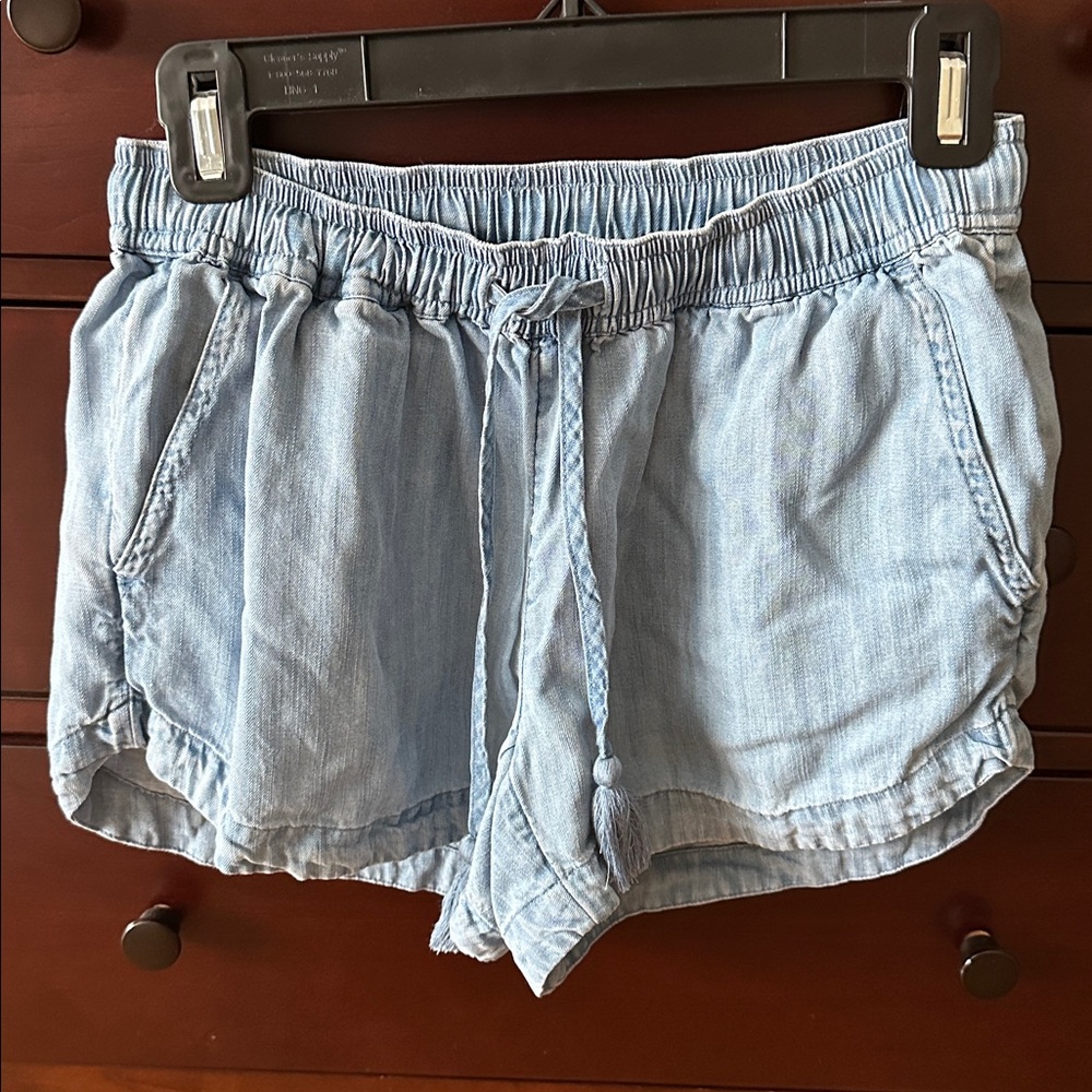 Vineyard Vines Light Blue Women Shorts